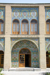 Obraz premium the facade of the palace of the palace city