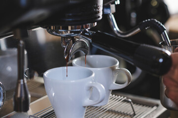 maquina de barista profesional para preparar caf&eacute;