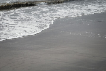 海　波　波打ち際　浜