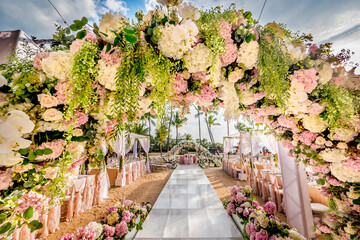 luxury color wedding solemnisation dinner flower florist , dinnerware, cloth and lighting decoration design in hotel and beach