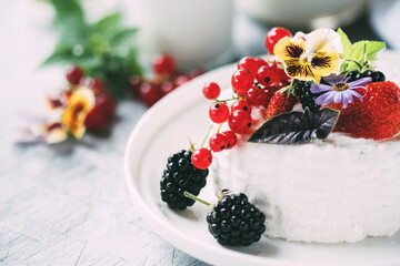 goat soft cheese with berries