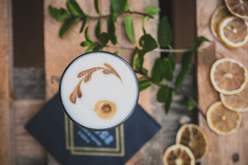 Przygotowanie kawy przez baristę