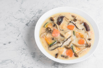 秋の味覚　キノコのクリームシチュー