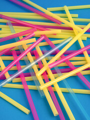 カラフルなストロー