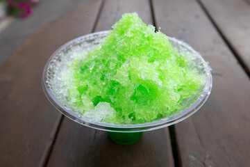 かき氷　メロン味