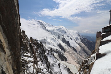 Le massif du Mont Blanc dans les Alpes, vu depuis l'aiguille du midi, ville de Chamonix, departement de Haute Savoie, France