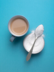 Making coffee with milk without sugar using a sweetener