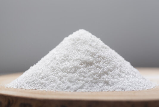 Piled heap of sweetener in the form of a heap