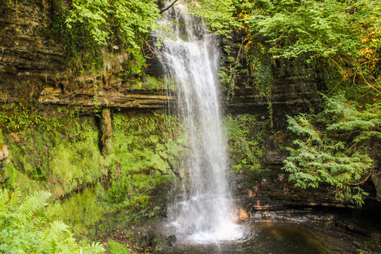 Glencar Waterfall, Ireland © DIMITAR