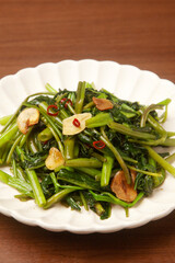 空芯菜のガーリック炒め