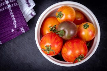 various tomato heirloom and ancestral