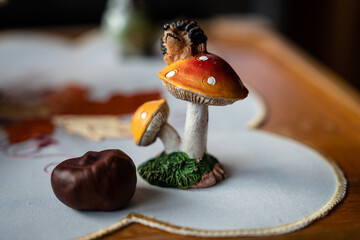 Deko-Pilz mit Igel 
