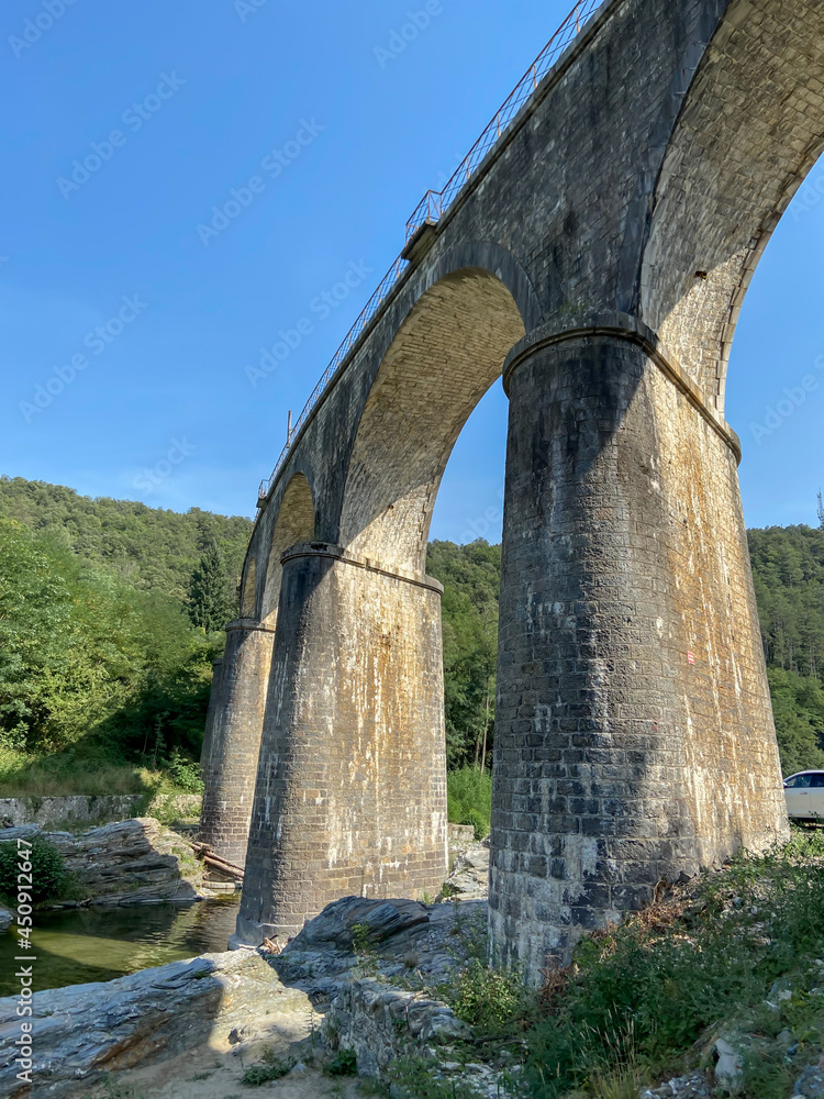 Sticker Pont sur la rivière Hérault dans les Cévennes