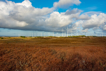 Produ&ccedil;&atilde;o de energia limpa e&oacute;lica com ventos do mar