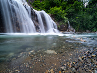 Obraz premium 夏の姥ヶ滝の美しい風景