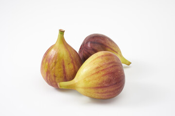 いちじくの実を白背景で