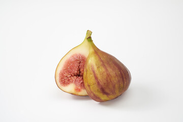 いちじくの実を白背景で