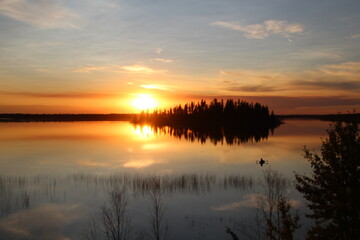 Obraz na płótnie Canvas August Setting Sun, Elk Island National Park, Alberta