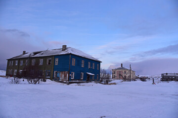 Fototapeta na wymiar Abandoned building in Arctic climate.