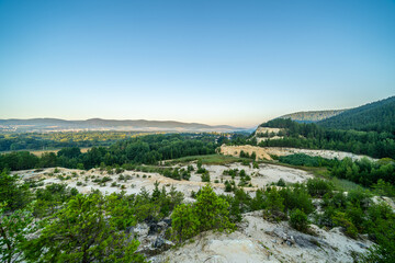Obraz premium The sand hills in Saalfeld are not only a testament to the regional industrial history, where sand and sandstone were mined in the 19th and 20th centuries
