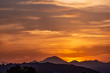 高崎市から浅間山を望む夕景