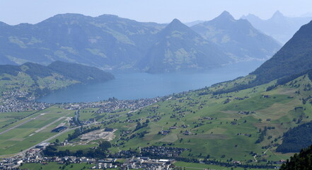 lac des quatre-cantons vu du stanserhorn