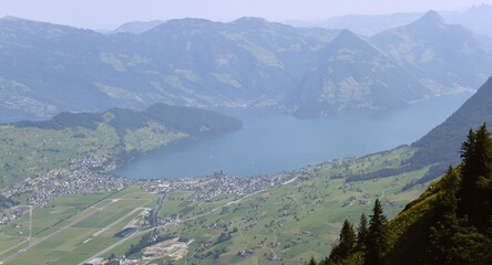 lac des quatre-cantons vu du stanserhorn