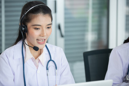 female doctor call center support