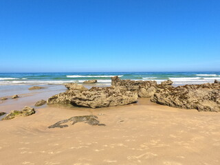 Fototapeta na wymiar praia - oceano - natureza - areia 