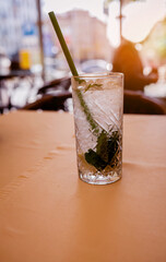 lemonade with lime and mint