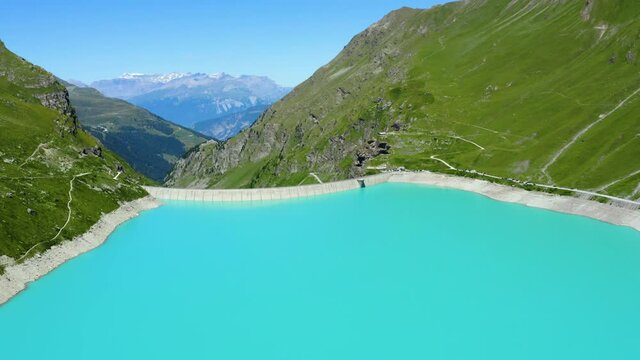 Landscape and nature at Lac de Moiry and the glacier.