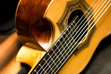 Guitarra acústica artesanal - obrazy, fototapety, plakaty