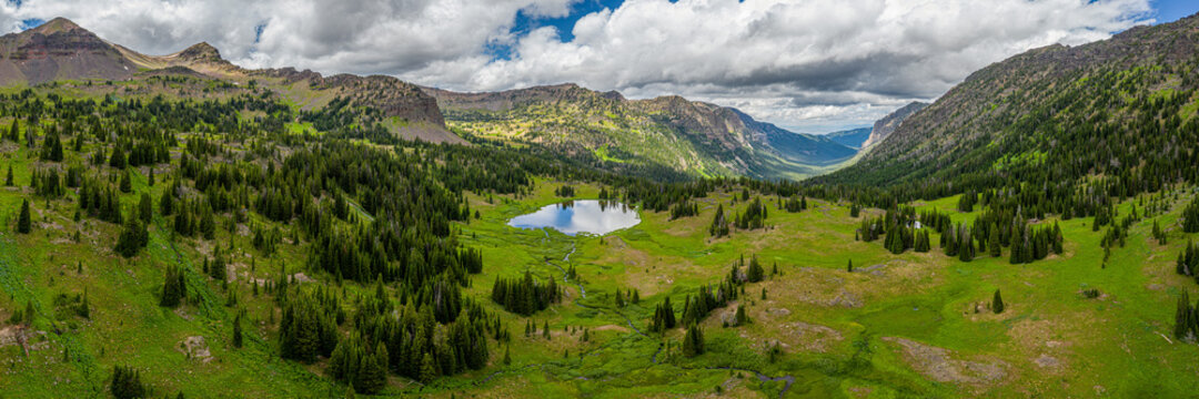 Montana Alpine Lake Panorama - Hyalite Canyon - Gallatin Range - Rocky Mountains