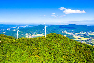 茨城県 筑波山系に設置された風力発電	