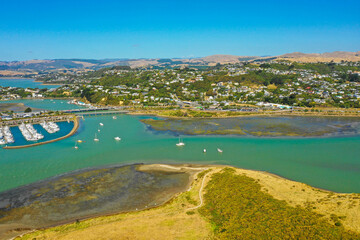 Fototapeta premium ニュージーランドのウェリントンの草原をドローンで撮影した写真 Scenery of sightseeing in Auckland, New Zealand.