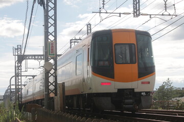 Fototapeta na wymiar 近畿日本鉄道の特急電車