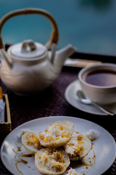 Afternoon tea with traditional Balinese snack called "jaje laklak"