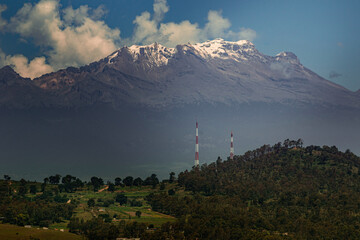 Mesmerizing scene to the Iztaccihuatl volcano with beautiful landscape - Powered by Adobe