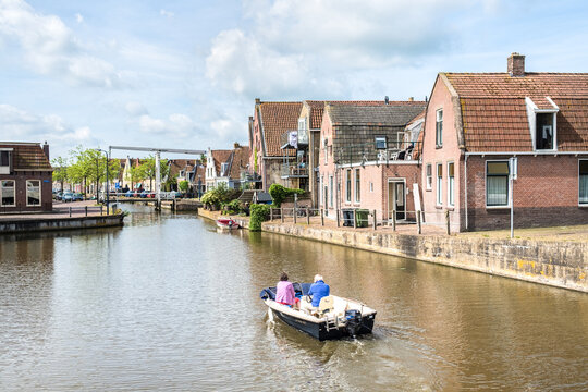 De kromme gracht in Franeker,  Friesland Province, The Netherlands