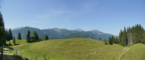 Fototapeta na wymiar Radtour am Achensee: Panoramaweg Achenkirch