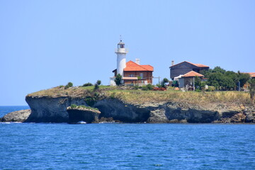 Fototapeta na wymiar Wyspa i Klasztor świętej Anastazji na Morzu Czarnym w Bułgarii 