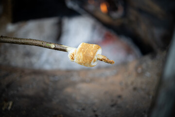 Marshmallow beim Camping