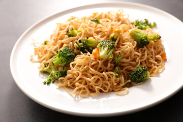 fried noddles with vegetable and soy sauce