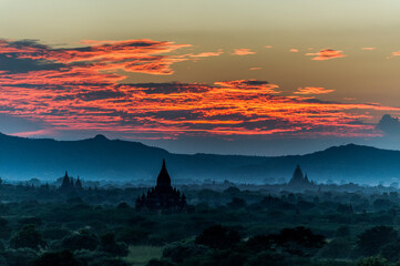 Myanmar (ex Birmanie). Bagan, Mandalay region. Sunset at the plain of Bagan with there temple