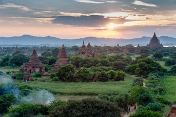 Myanmar (ex Birmanie). Bagan, Mandalay region. The historic plain of Bagan with there old temples