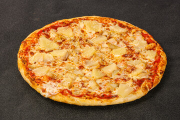 Pizza with chicken and pineapple