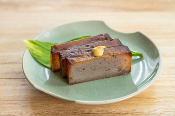 安曇野の法事料理　こんにゃくのお煮しめ