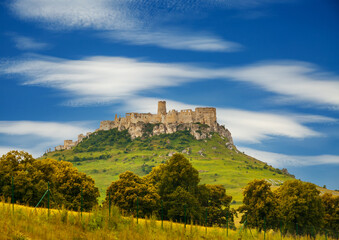 Fototapeta na wymiar Scenic image of the Spissky hrad National cultural monument. Unesco World Heritage Site.