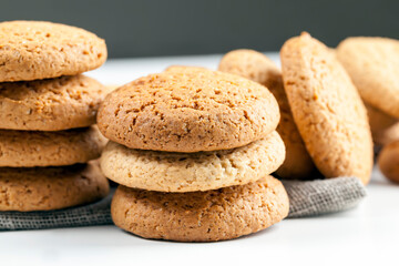 not very sweet dry and crunchy cookies