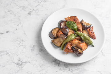 鶏肉と夏野菜のオイスターソース炒め